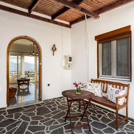 Melisses Sea View House *