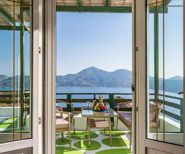 Melisses Sea View House *