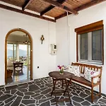 Melisses Sea View House *