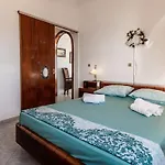Melisses Sea View House Dom wakacyjny Plaka (Milos)