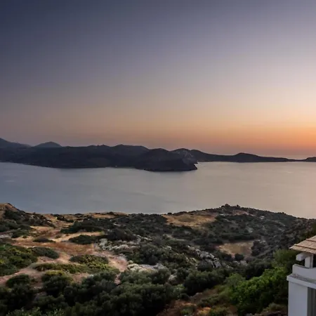 Melisses Sea View House Holiday home *