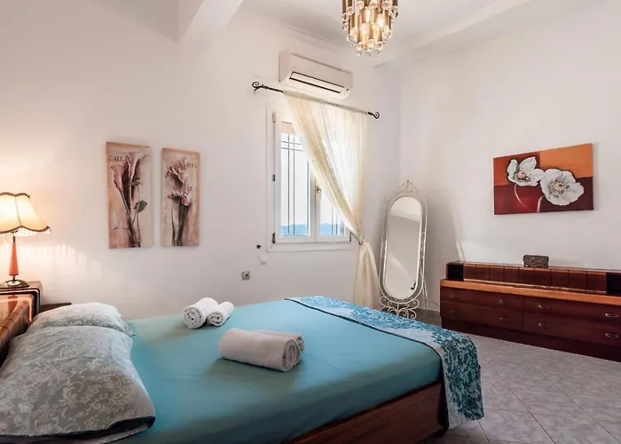 Melisses Sea View House